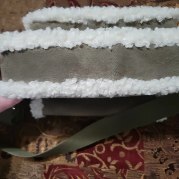 Michael Kors Bradshaw Green Medium Suede Crossbody Bag with White Trim - Picture 7 of 7